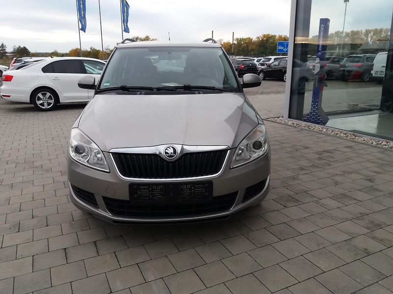 Škoda Fabia 1.2TSi,77kW,DSG,DIG.KLIM,VÝHŘE - fotka 2 z 36