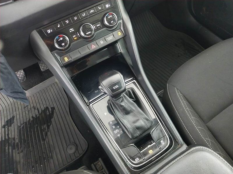 Škoda Karoq (2019) Ambition 1.6 TDI, Automat - fotka 13 z 19