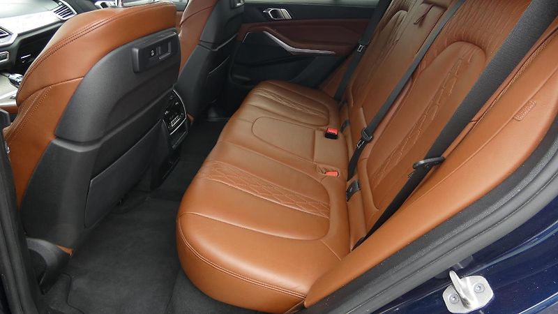 BMW X5 40d xDrive M Sport - fotka 18 z 25