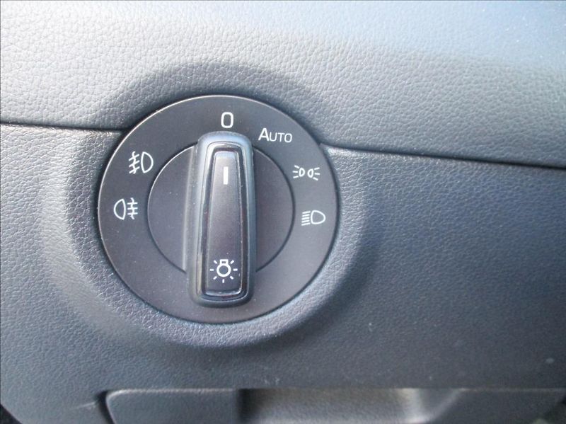 Škoda Octavia 2,0 TDI, Style,DSG,navi,DPH,CZ - fotka 23 z 29