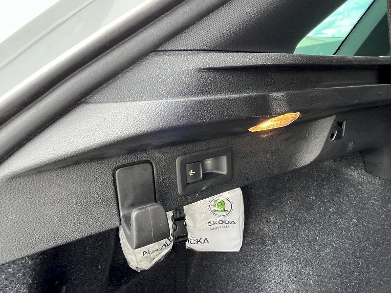 Škoda Scala (2023) 1.5 TSI 110kW Monte Carlo - fotka 15 z 29