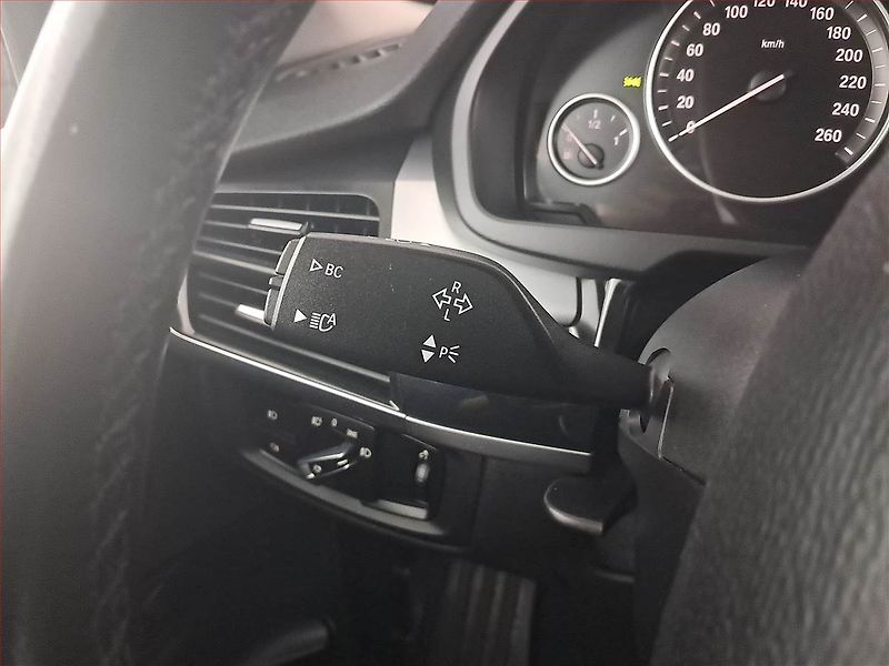 BMW X5 (2017) xLine xDrive35i - fotka 17 z 25