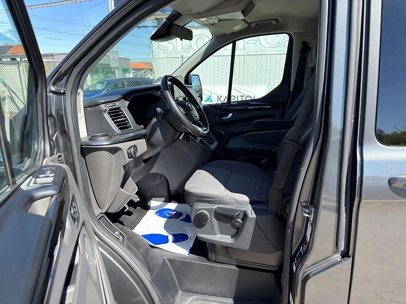 Ford Tourneo Custom 2.0 TDCi 96 kW 8 míst - fotka 6 z 23