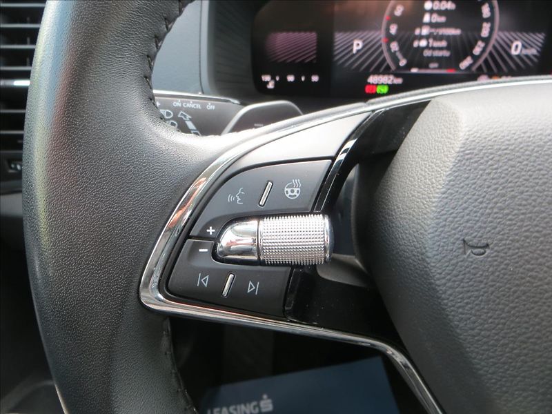 Škoda Karoq 1,5 TSI 110kW DSG Ambition ČR - fotka 19 z 24