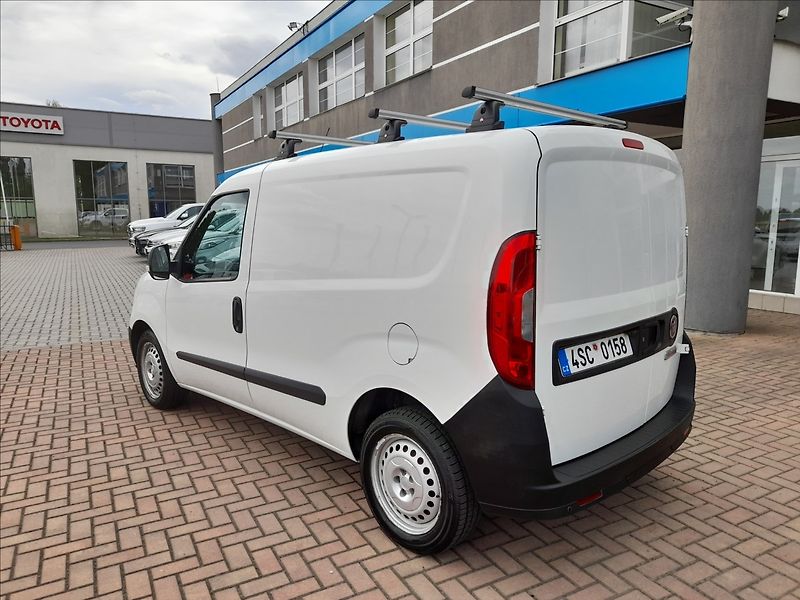 Fiat Dobló 1,4 i - fotka 8 z 18