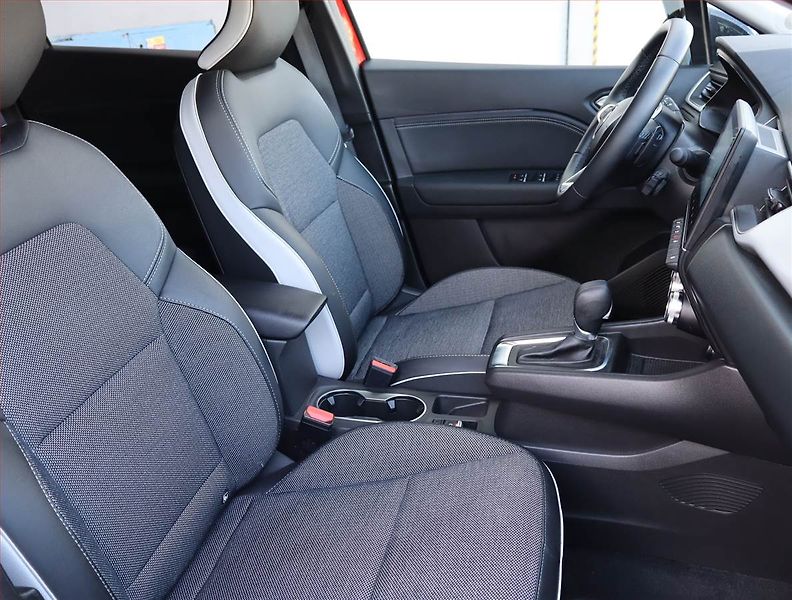 Renault Captur (2023) Intens 1.3 TCe - fotka 9 z 16