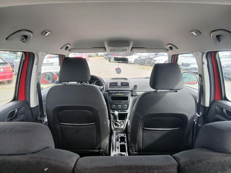 Škoda Yeti TSI, 4x4, nová STK - fotka 32 z 35