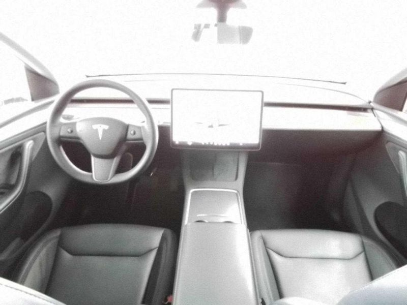 Tesla Model Y RWD 220kw 94 % - fotka 3 z 3