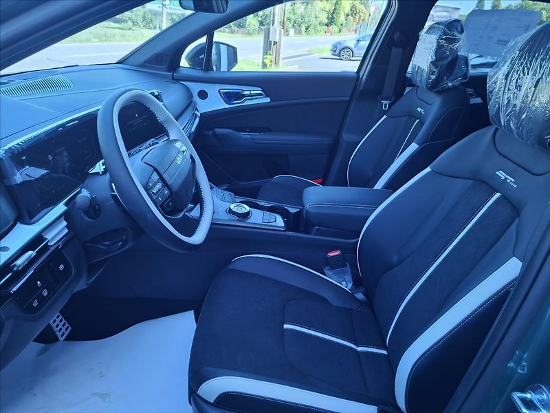 Kia Sportage 1,6 HEV T-GDi GPF HEV 4x4 - fotka 8 z 9