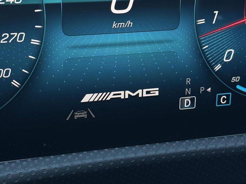 Mercedes-Benz Třídy A (2021) AMG 45 4MATIC+, MULTIBEAM  - fotka 29 z 56