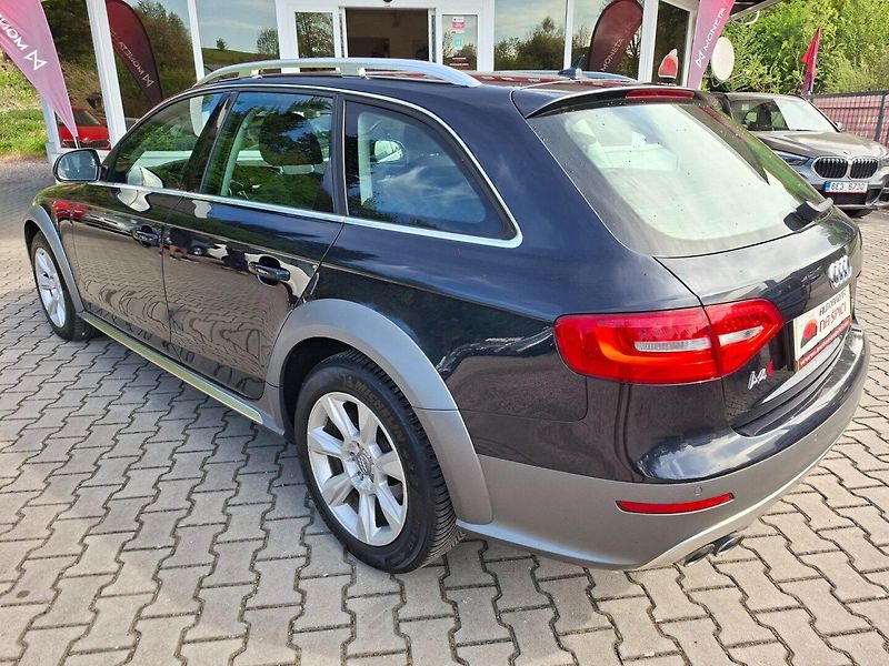 Audi A4 Allroad (2012) 2.0TDI 130kW MAN QUATTRO - fotka 6 z 43