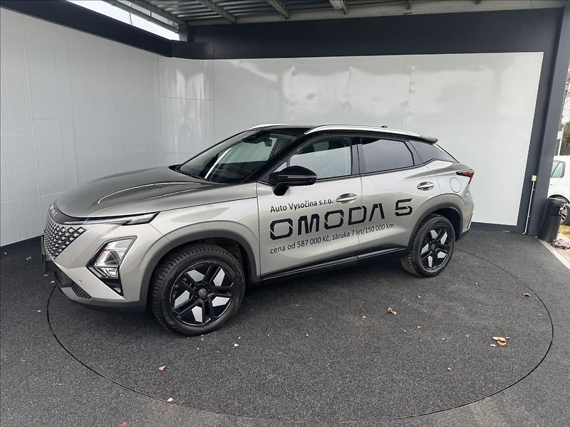 Omoda 5 (2026) 1,5 TGDi HEV PREMIUM - fotka 1 z 30