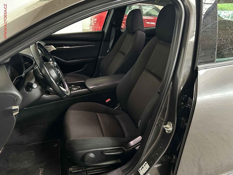 Mazda 3 (2020) 2.0i, 1.maj,ČR, AC, LED, navi - fotka 9 z 19