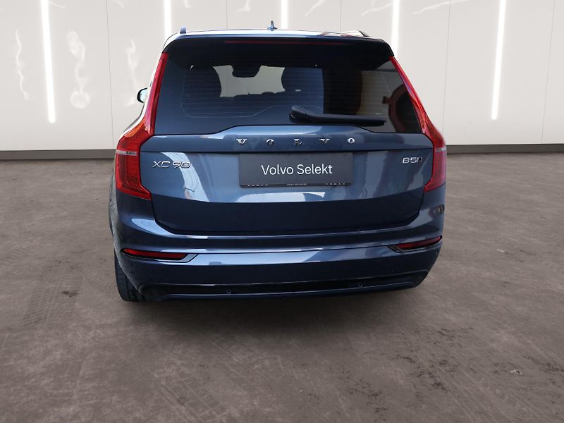 Volvo XC90 (2021) R-Design, B5 AWD mild hybrid - fotka 3 z 24