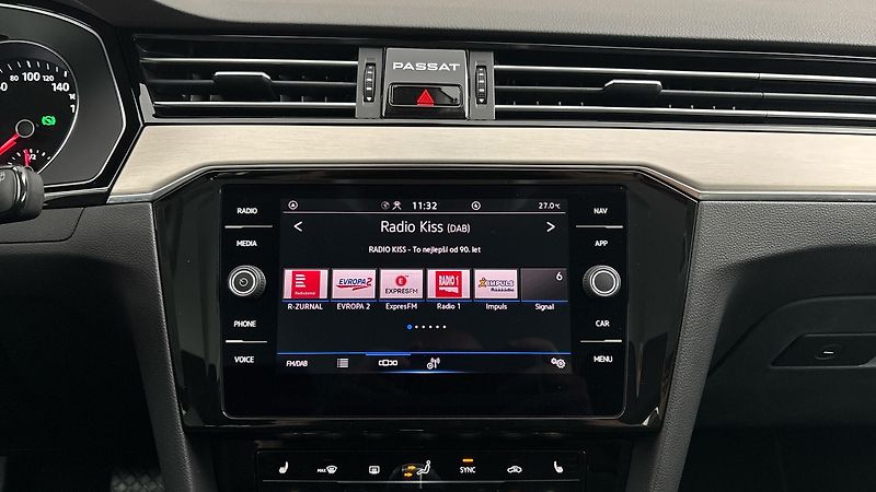 Volkswagen Passat 2.0 TDI DSG Elegance Variant - fotka 11 z 26