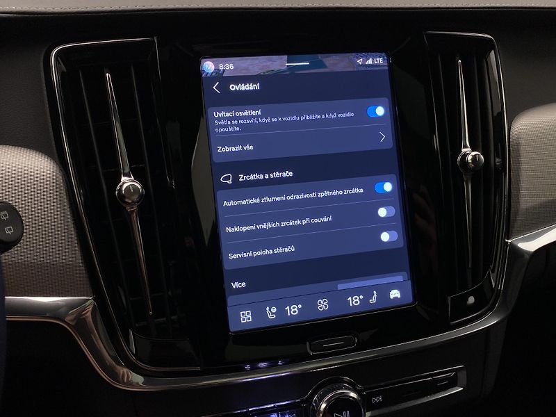 Volvo V90 T8 AWD RECHARGE DARK ULTRA - fotka 54 z 65