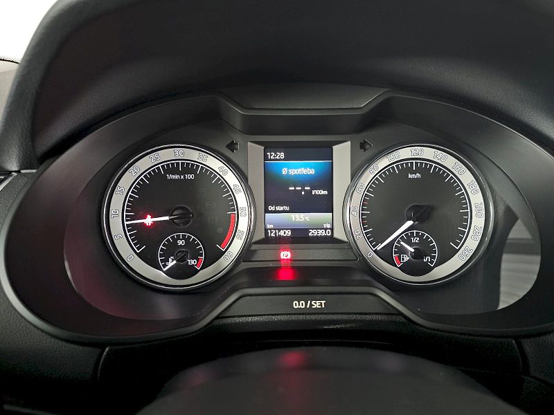 Škoda Octavia (2018) 1.6TDI 85kW  STYLE - fotka 11 z 26