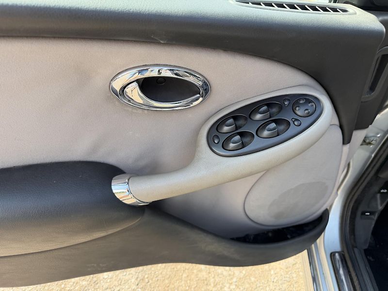 Rover 75 2.0i - fotka 14 z 23