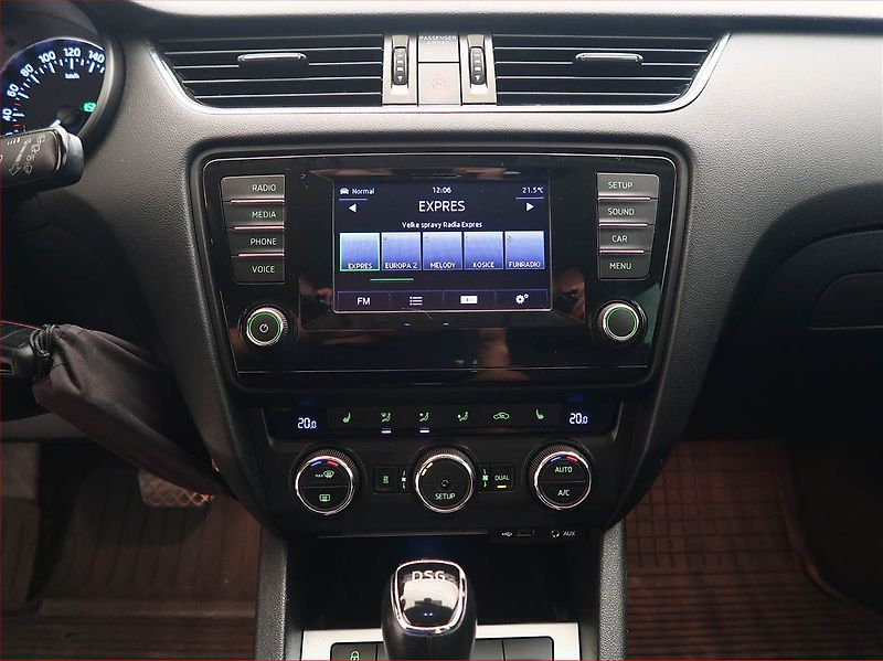 Škoda Octavia (2015) 1.8 TSI, Automat, Serv.kniha - fotka 12 z 17