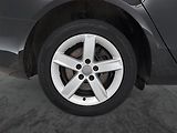 Audi A4 (2012) 2.0 TDI, Navi, Xenony - náhled 15
