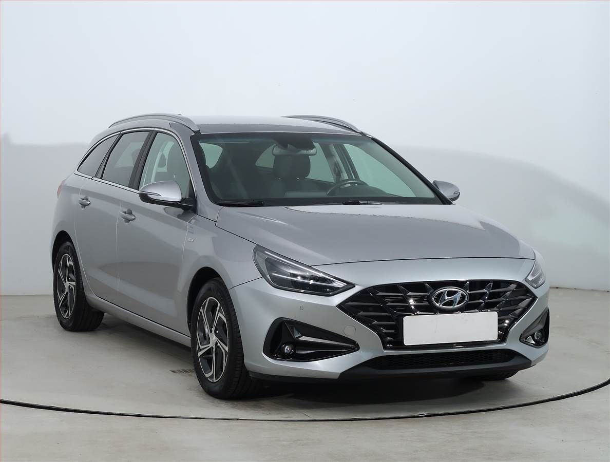 Hyundai i30 1.5 T-GDI MHEV, ČR,1.maj