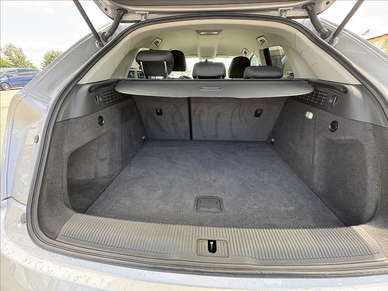 Audi Q3 2,0 TDi110kW,S-tr,Led,Nav,Výhř - fotka 26 z 31