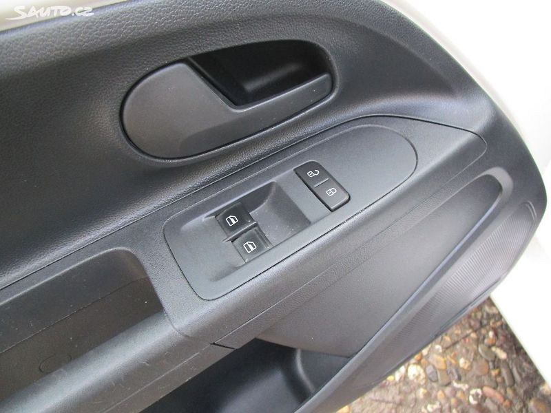 Seat Mii 1,0 - 44KW - NOVÁ STK+OLEJ - fotka 15 z 19