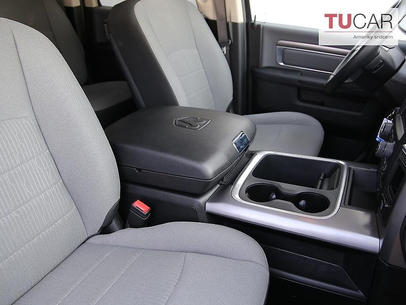 RAM 1500 (2023) Classic 5.7 V8 HEMI - fotka 33 z 44