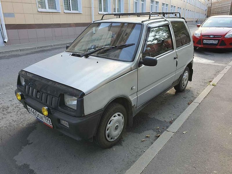 Na cestu po Rusku jsme si vybrali Toyotu Camry z roku 2005. Byla levná.
