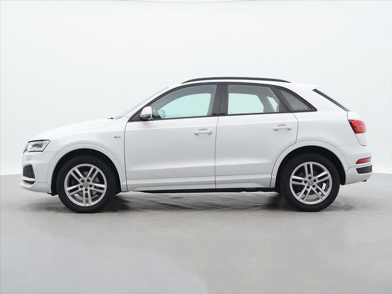 Audi Q3 2,0 TFSI 162kW quattro S-Line - fotka 4 z 37