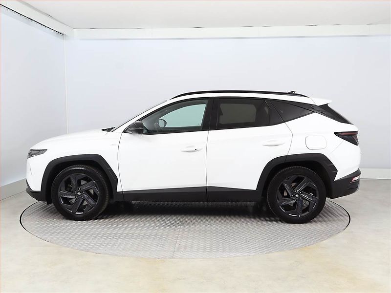 Hyundai Tucson (2023) 1.6 T-GDI 48V MHEV - fotka 3 z 18