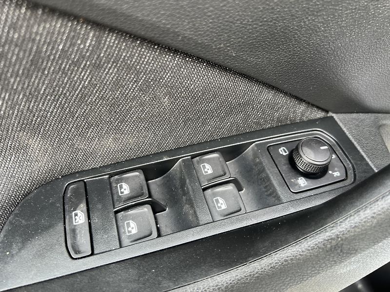 Škoda Kamiq Top Selection 1.5TSi PŮVOD ČR - fotka 12 z 46