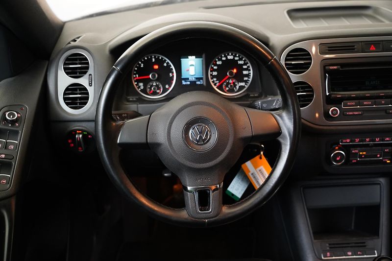 Volkswagen Tiguan - fotka 15 z 25