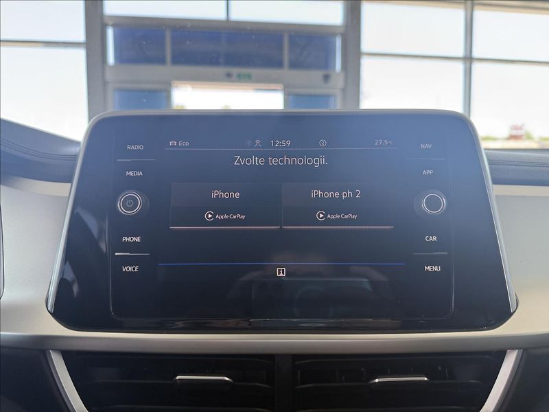 Volkswagen T-Roc 1,0   TSI 85kW,SERVISKA,1.MAJ - fotka 19 z 25