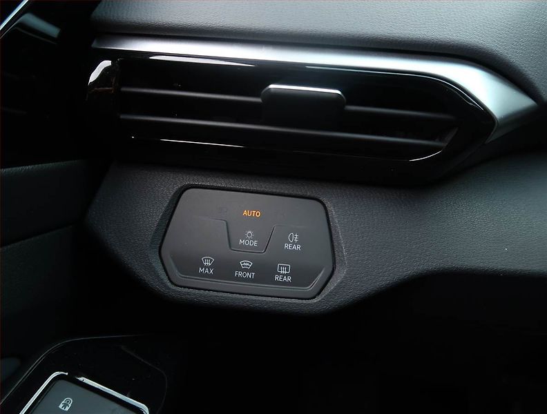 Volkswagen ID.4 (2022) Pro Perf. (82 kWh), SoH 94% - fotka 22 z 23