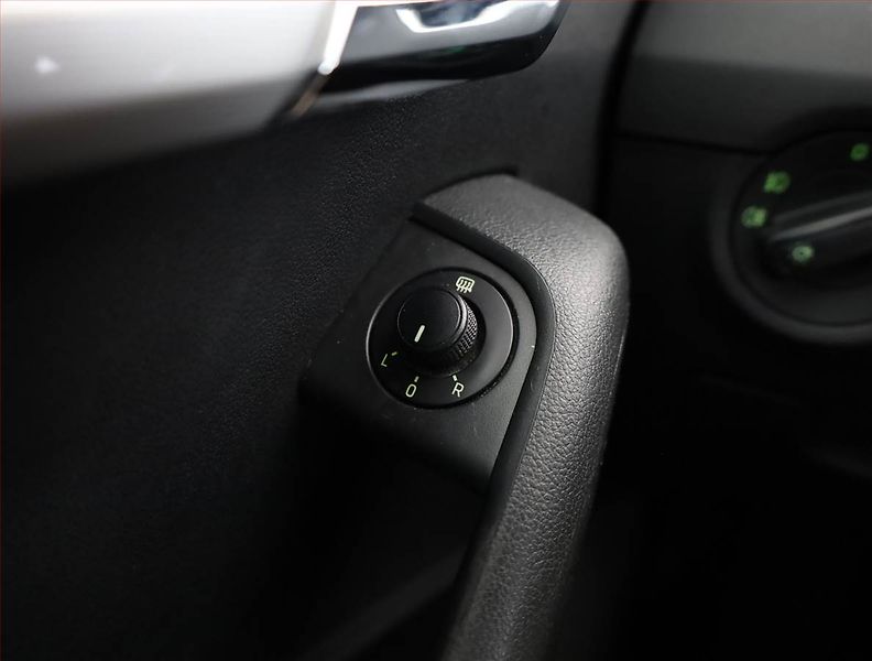 Škoda Octavia (2013) Ambition 1.6 TDI, Serv.kniha - fotka 13 z 17
