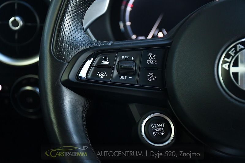 Alfa Romeo Stelvio 2.2D 16V 154kW Veloce AT8-Q4 - fotka 28 z 51