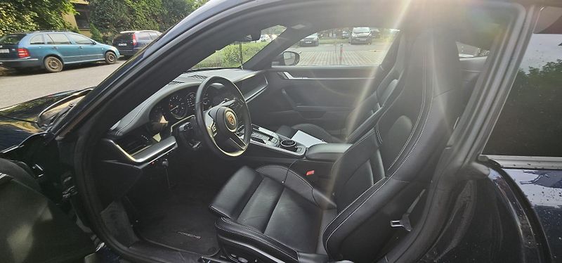 Porsche 911 (2020) Carrera - fotka 8 z 15