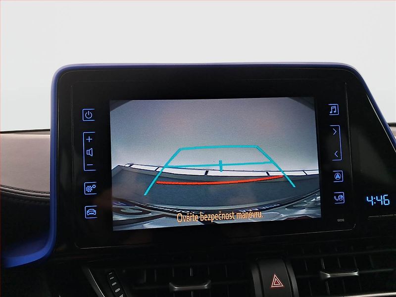 Toyota C-HR (2016) 1.8 Hybrid, Automat - fotka 18 z 21