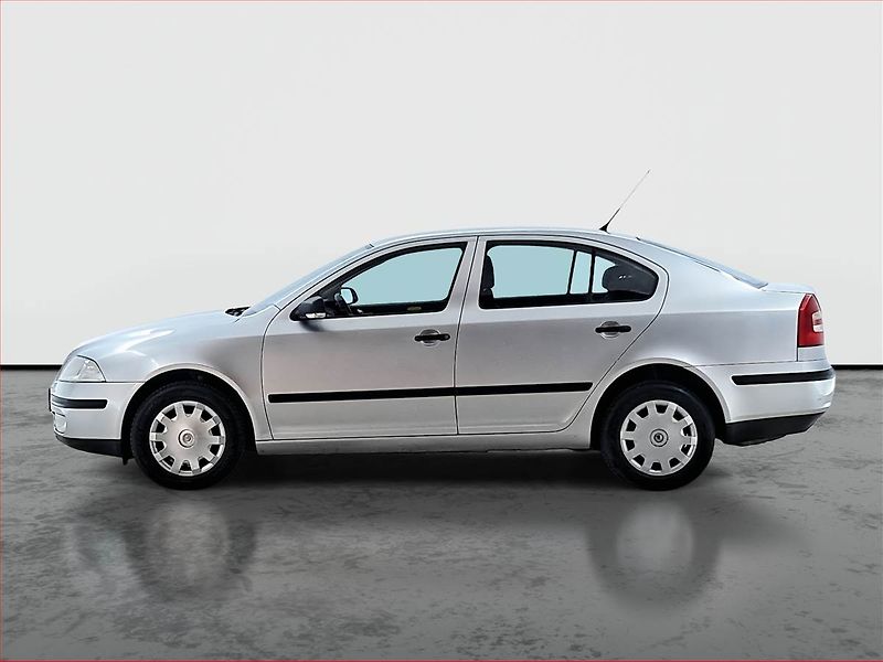 Škoda Octavia (2008) 1.8 TSI, po STK, rezervace - fotka 3 z 13