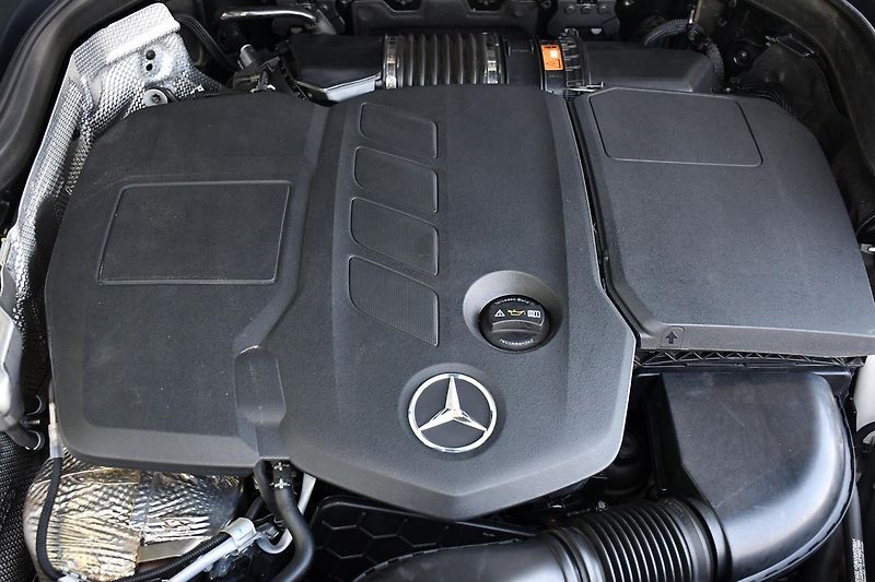 Mercedes-Benz GLC 300de 4MATIC ČR - fotka 42 z 42