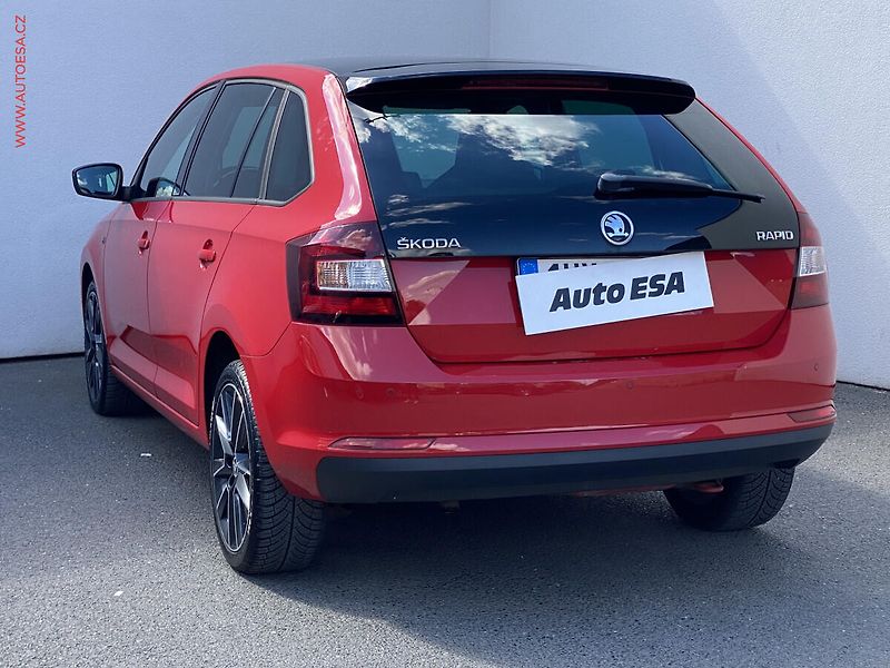 Škoda Rapid (2015) 1.2 TSi, Sport, xenon, panor - fotka 6 z 16