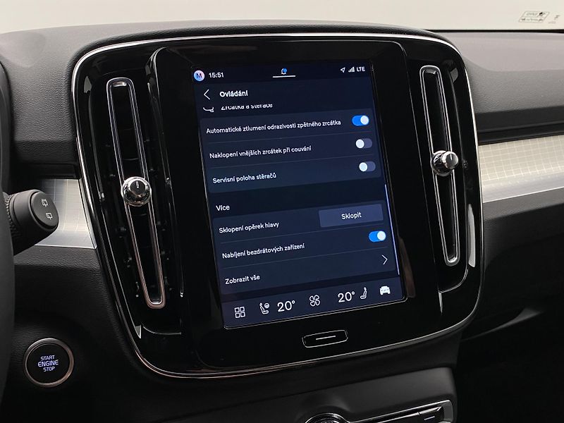 Volvo XC40 (2026) B3 AUT DARK PLUS - fotka 50 z 60