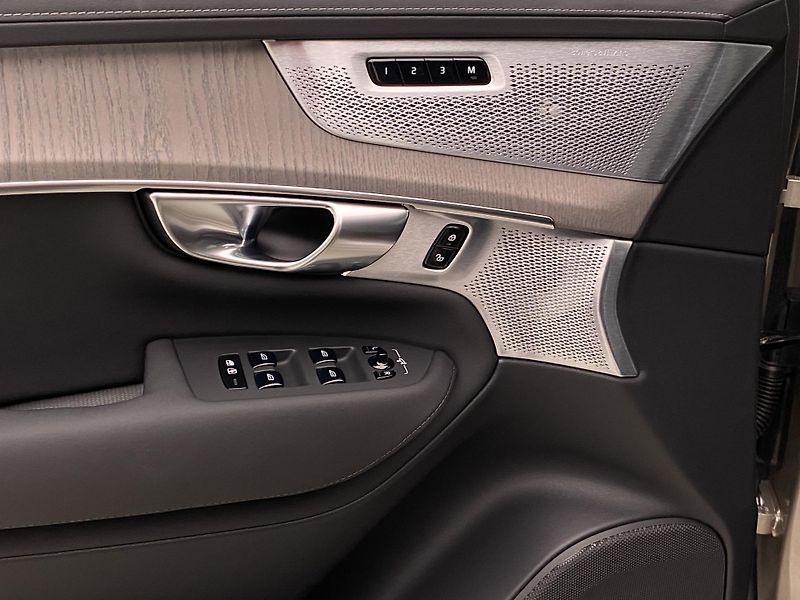 Volvo XC90 T8 AWD RECHARGE BRIGHT PLUS 7m - fotka 29 z 67