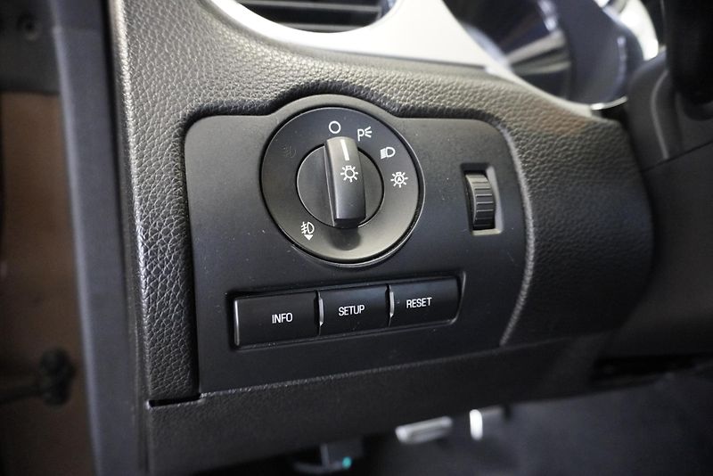 Ford Mustang 3.7i V6 TOP STAV a SERVIS - fotka 18 z 38