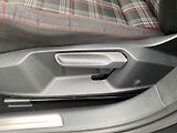 Volkswagen Golf (2015) 2.0 TFSi, GTi, DSG - náhled 14