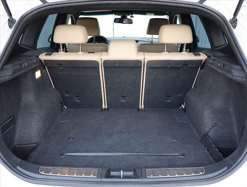 BMW X1 (2014) M Sport sDrive20d, 4X4 - fotka 14 z 19