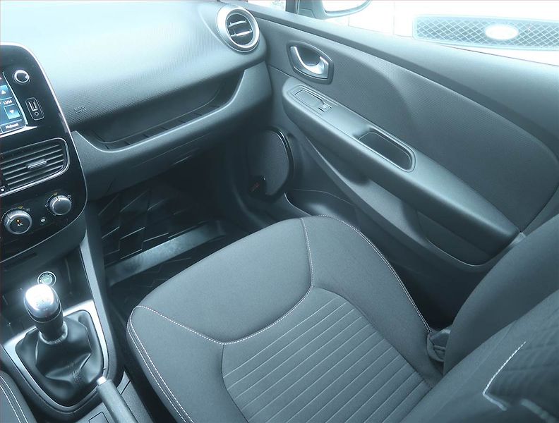 Renault Clio (2018) 1.2 16V, LPG, Navi, Tempomat - fotka 8 z 14