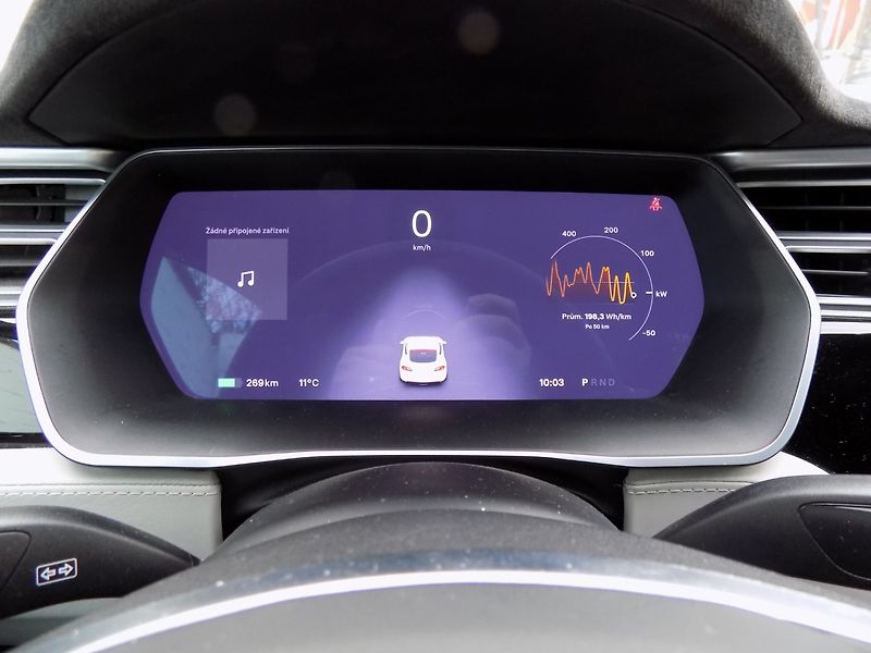 Tesla Model S (2015) 90D/1.Maj.ČR/Ludicrous/762PS/ - fotka 37 z 39