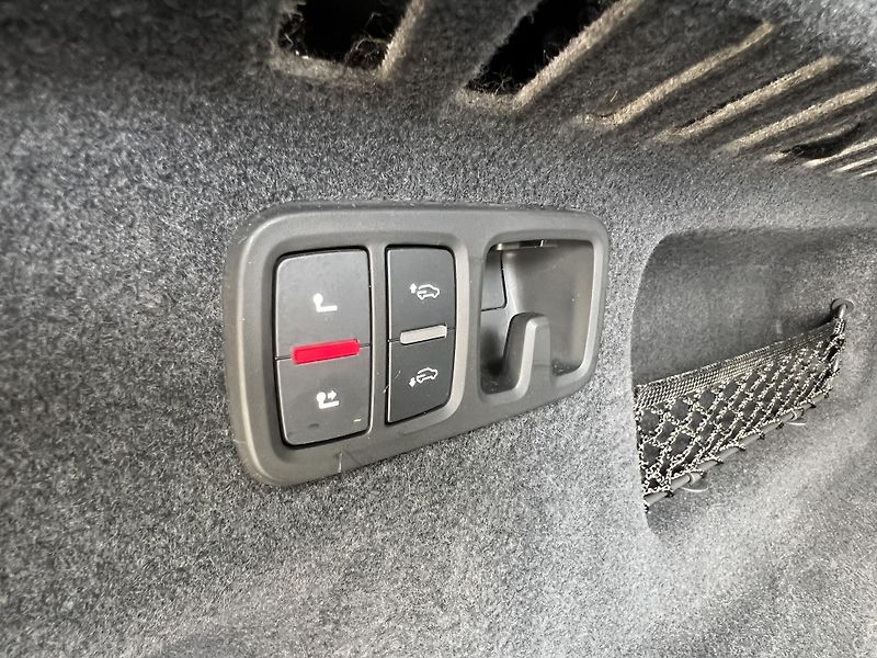 Audi Q8 (2020) 3.0TDI, quattro, S line - fotka 13 z 37